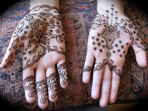 Beautiful Eid Mehndi Design 300x225 Latest Mehndi designs for Eid and Wedding