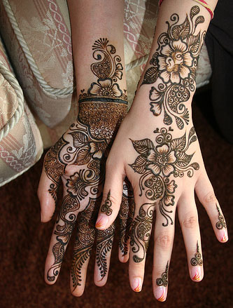 Design Henna Tattoo on Latest Eid Mehndi Design 227x300 Latest Mehndi Designs For Eid And