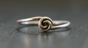 A Simple Handmade Wire knot ring