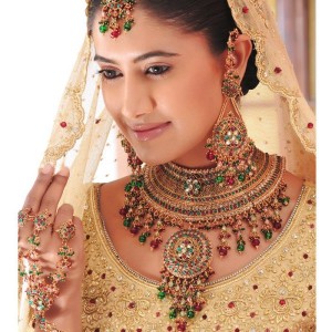 Pakistani handmade Kundan Jewelry