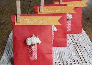 DIY Wedding Candies Packing Bag - Top 4 Economical DIY Wedding Appliances