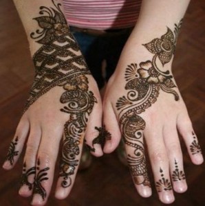 Beautiful and Complex Wedding Mehandi Design