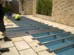 Building Pool Cover Structure