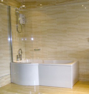 Simple Bathroom Tiles (www.latesthandmade.com)