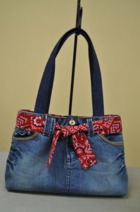 Stylish looking DIY Handbag